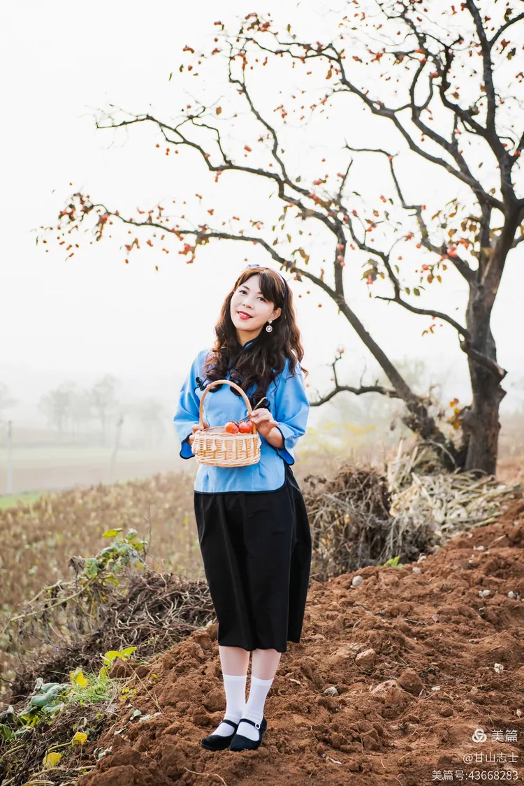 红红柿子俏姑娘